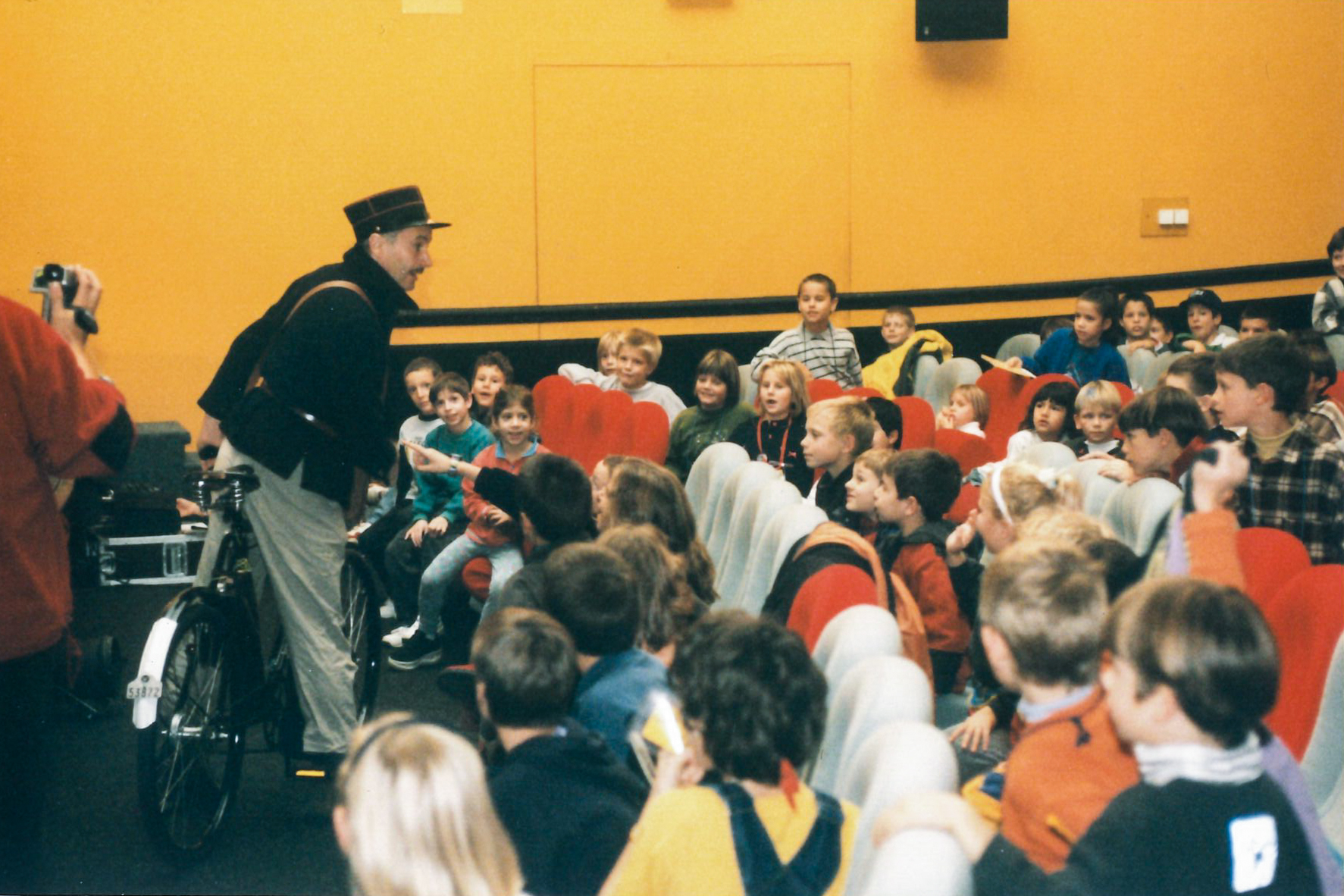 30 ans d’émotions dans les Archives RTS - La Lanterne Magique